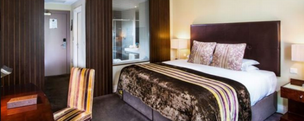 The Ross - bedroom