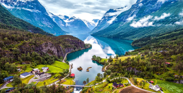 Norwegian Arctic Circle Golf Cruise